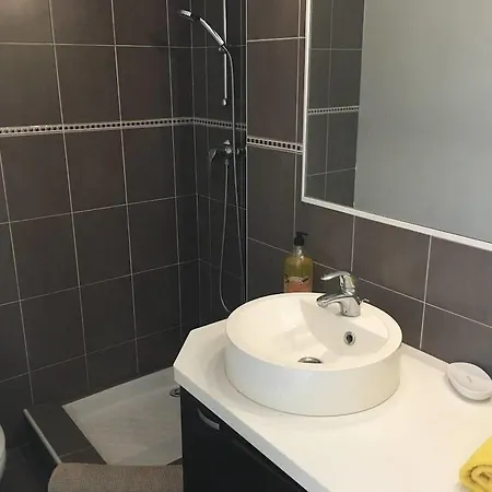 Nice Studio Very Quiet, 5min From Center Appartamento *
